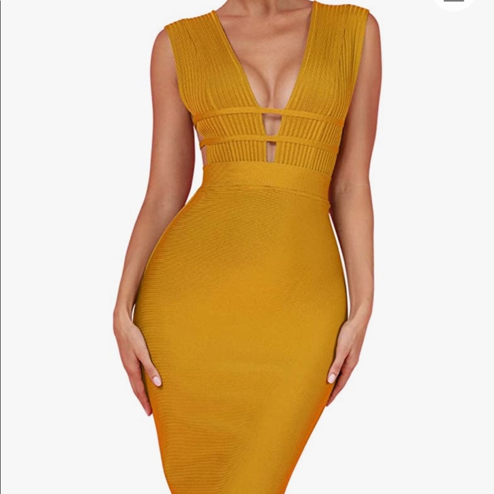 Beautiful fall dress for weddings, events, etc.